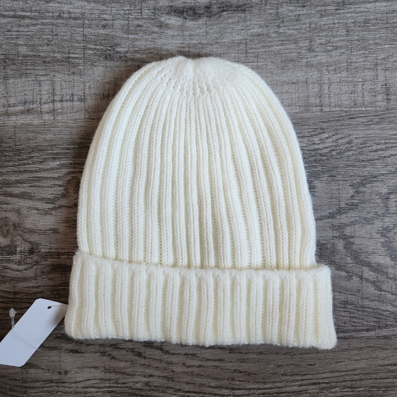 ✨NEW✨ Roxy White Knit Beanie - Picture 3 of 4
